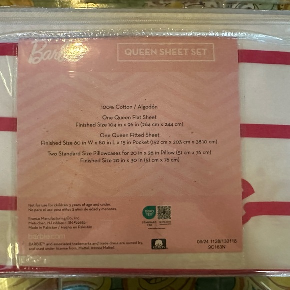 Barbie Pink and White Queen Sheet Set nib - Picture 2 of 2